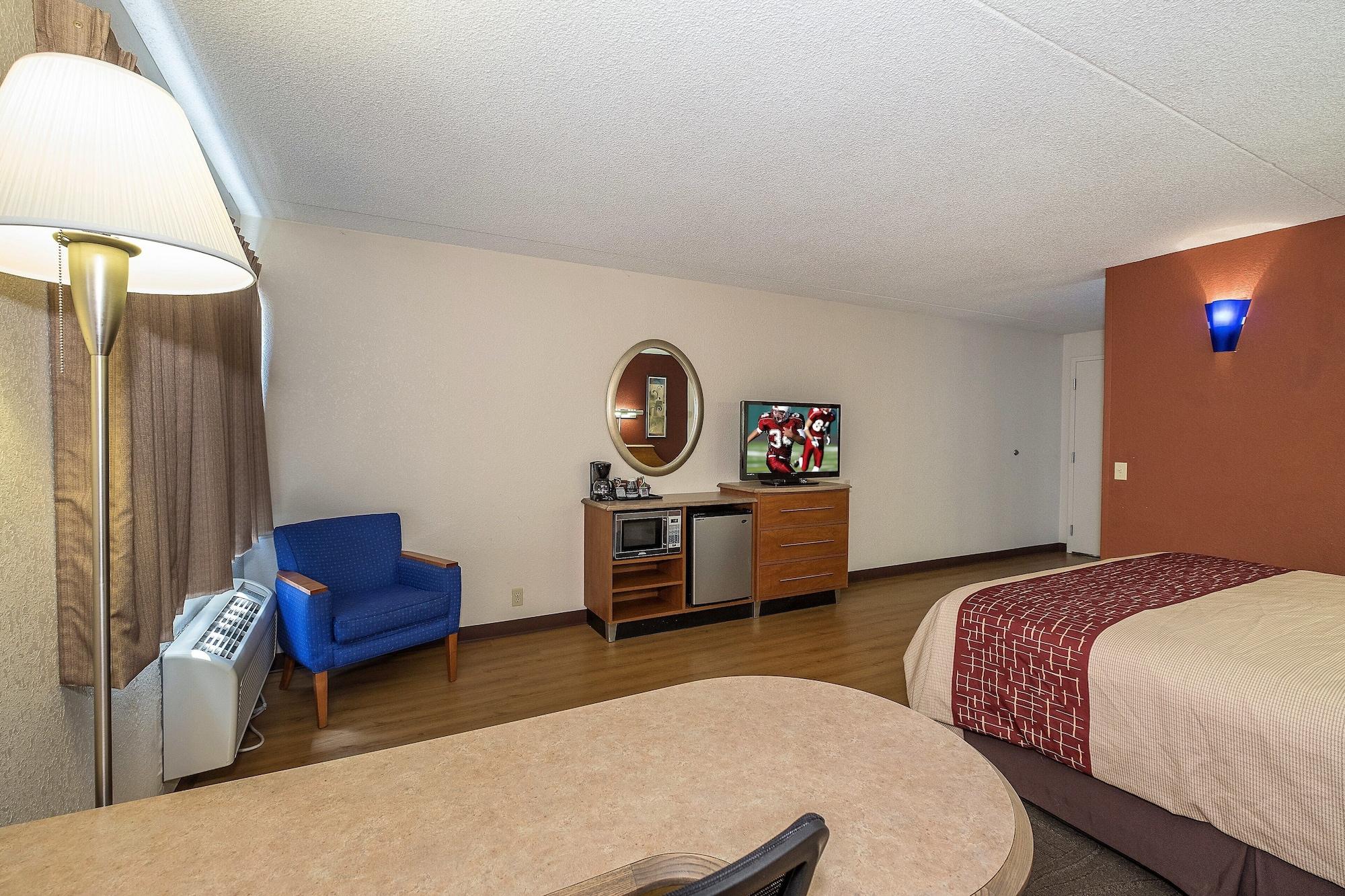 Red Roof Inn & Suites Cleveland - Elyria Dış mekan fotoğraf